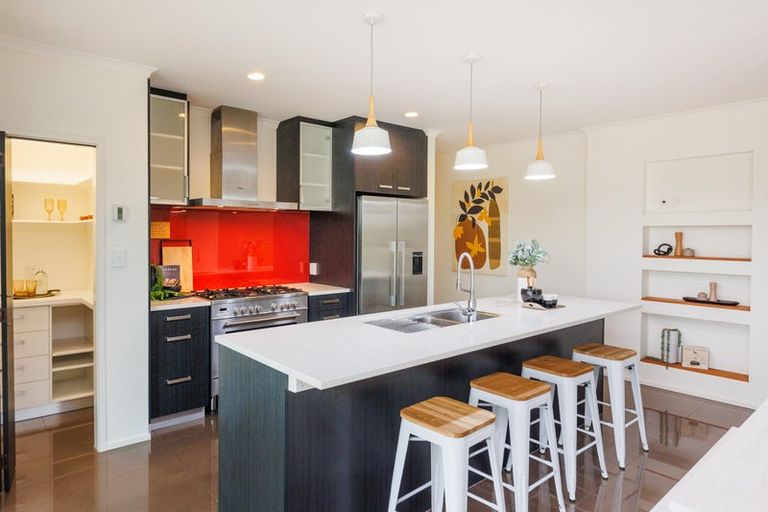 Photo of property in 71 County Heights Drive, Aokautere, Palmerston North, 4471