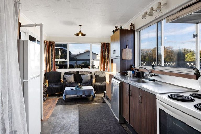 Photo of property in 42 Fantham Street, Hawera, 4610