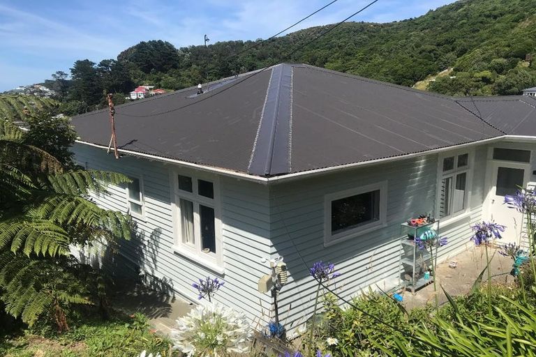 Photo of property in 11 Aranoni Street, Island Bay, Wellington, 6023