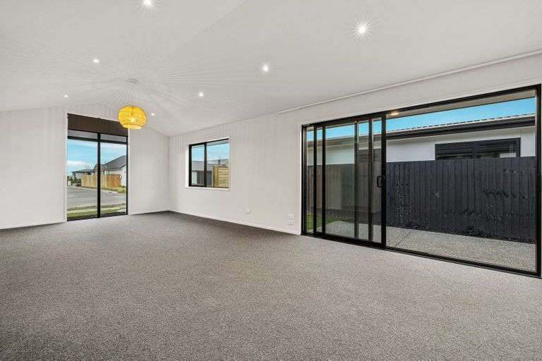 Photo of property in 32 Glengael Drive, Halswell, Christchurch, 8025