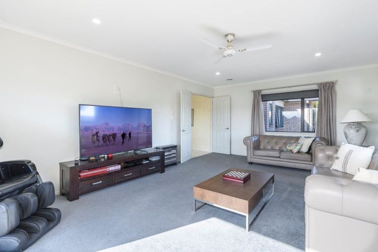 Photo of property in 79 Waterside Drive, Pyes Pa, Tauranga, 3112