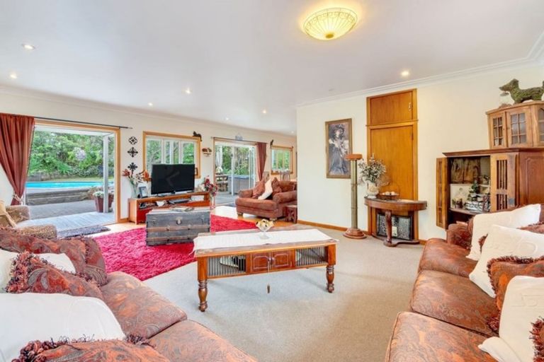 Photo of property in 32 Hyde Road, Rothesay Bay, Auckland, 0630