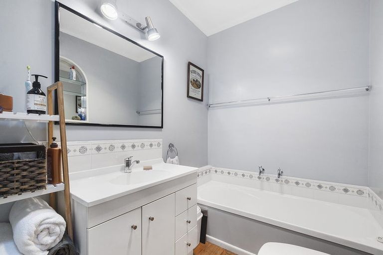 Photo of property in 185 Victoria Street, Cambridge, 3434