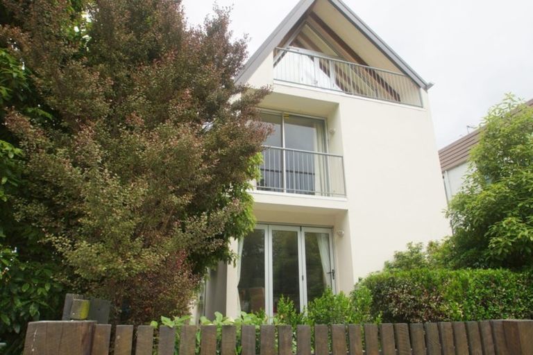 Photo of property in 6/32 Cranmer Square, Christchurch Central, Christchurch, 8013