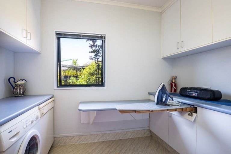 Photo of property in 81 Wallace Place, Westown, New Plymouth, 4310