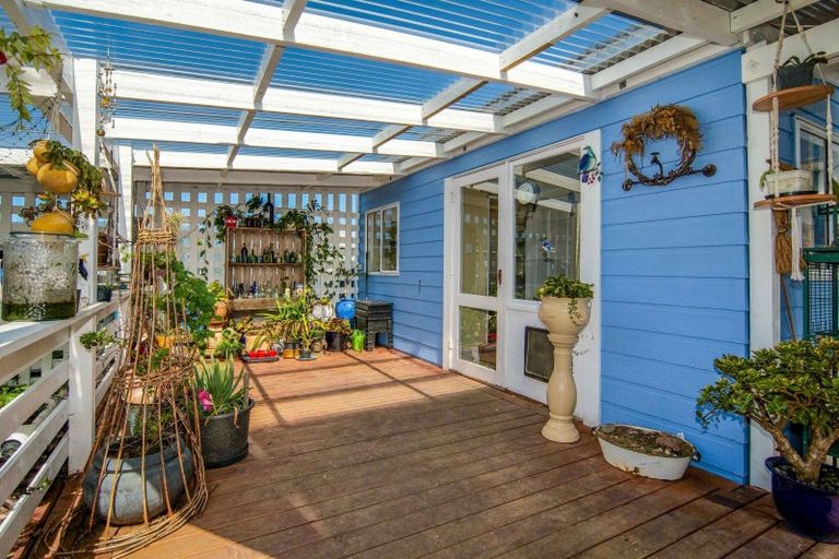 Photo of property in 123 Queen Street, Westport, 7825