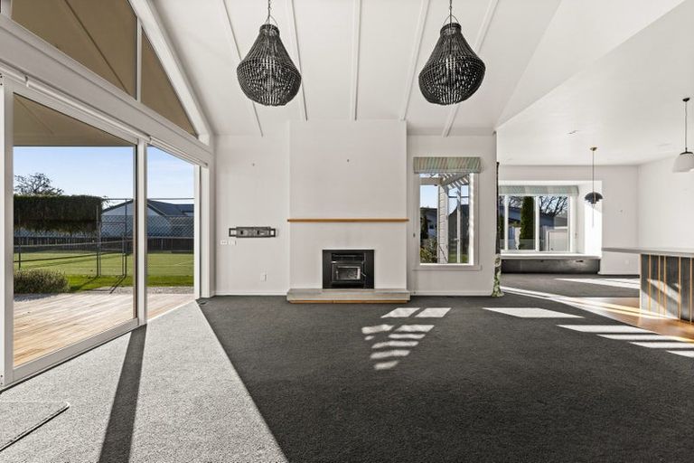 Photo of property in 27 Neeve Road, Taradale, Napier, 4112