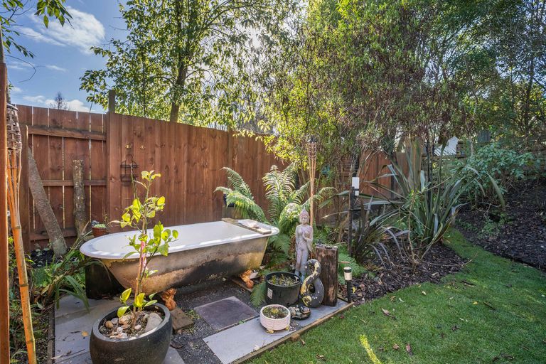 Photo of property in 1b Goodwin Street, Waihola, Milton, 9073
