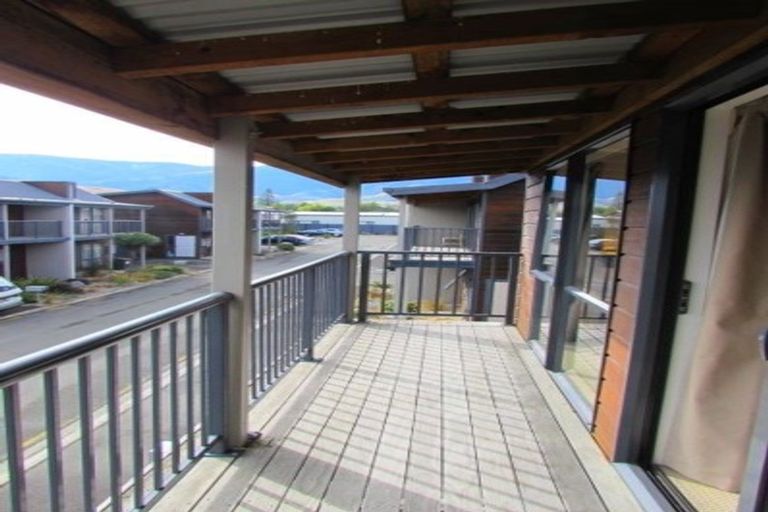 Photo of property in 4 Rochdale Way, Stoke, Nelson, 7011