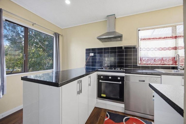 Photo of property in 40a Starforth Place, Henderson, Auckland, 0612