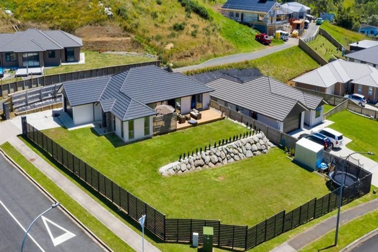 Photo of property in 23 Garrett Drive, Whalers Gate, New Plymouth, 4310