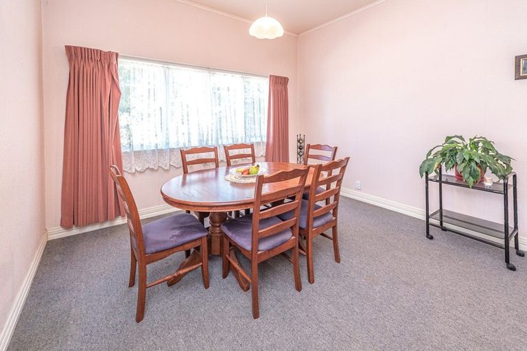 Photo of property in 42 Gloag Street, Waverley, 4510
