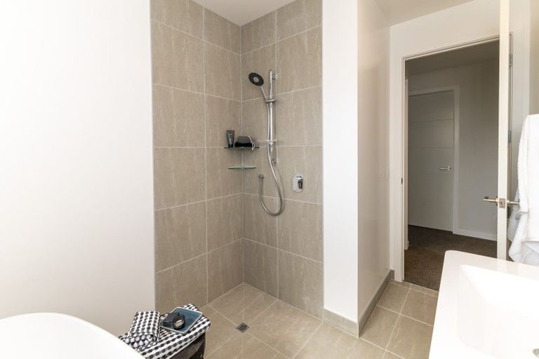 Photo of property in 108a Weraroa Road, Levin, 5510