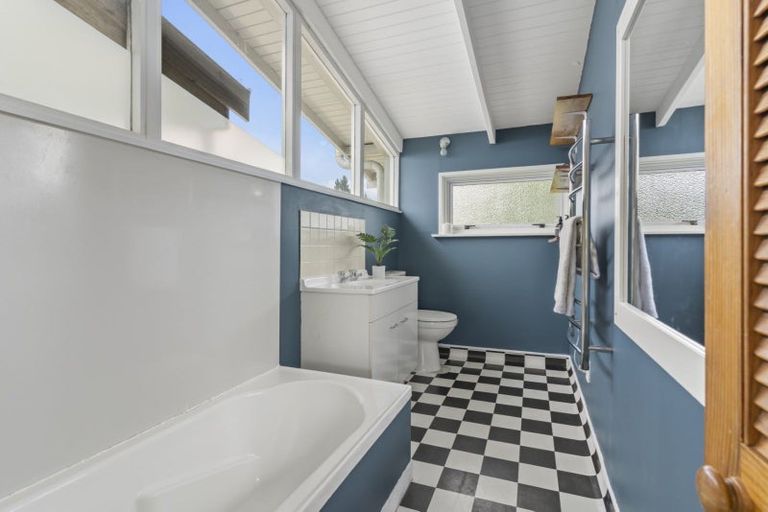 Photo of property in 4 Crossley Street, Katikati, 3129