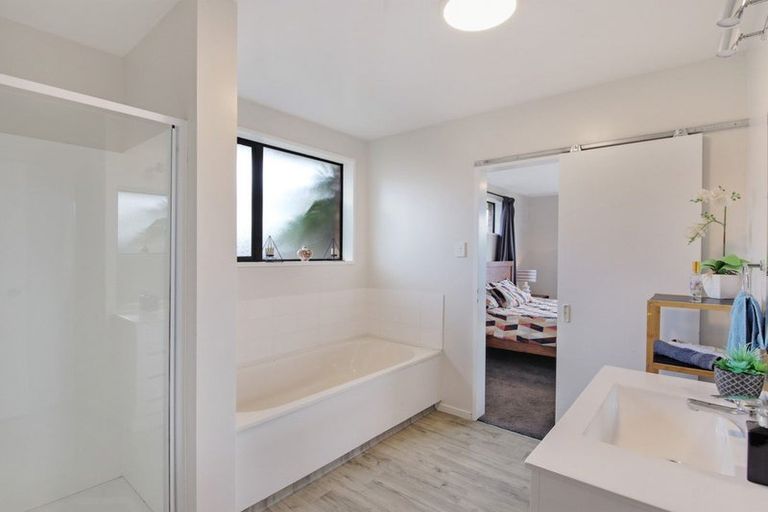 Photo of property in 115 Hawthornden Road, Avonhead, Christchurch, 8042