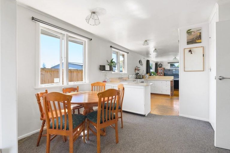 Photo of property in 27 Cotton Street, St Andrews, Hamilton, 3200