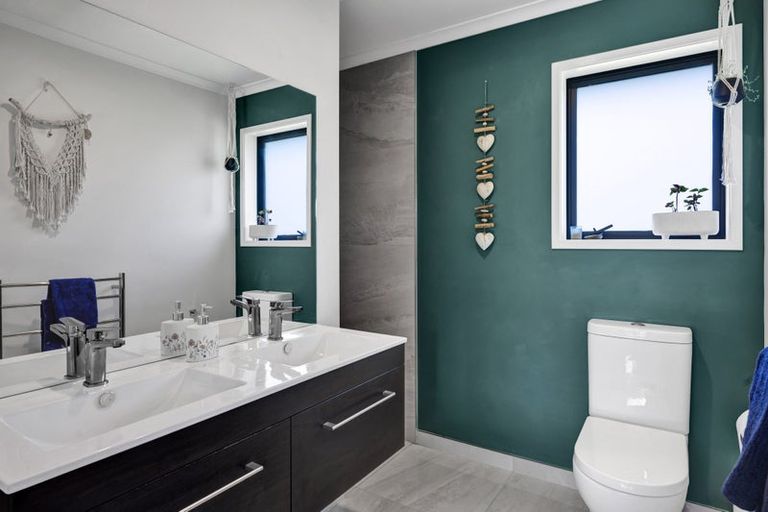 Photo of property in 405 Ketemarae Road, Normanby, Hawera, 4675