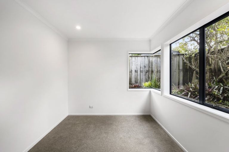 Photo of property in 6 Rush Creek Drive, Westgate, Auckland, 0614