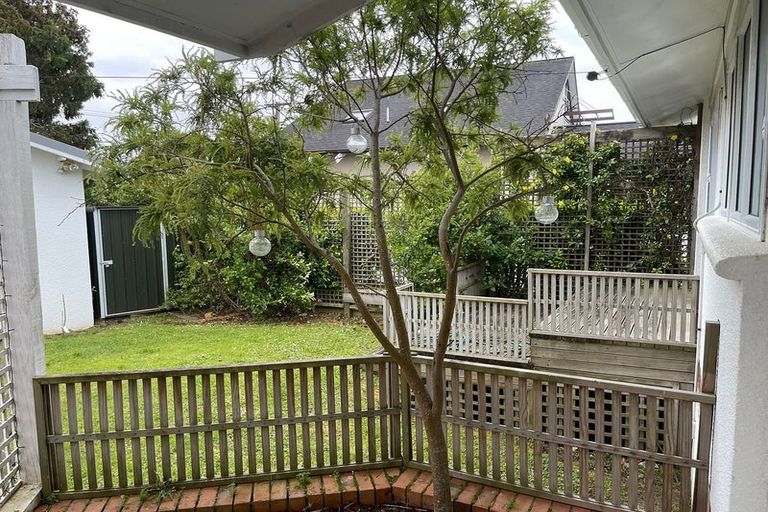 Photo of property in 1/142 Clovelly Road, Bucklands Beach, Auckland, 2012