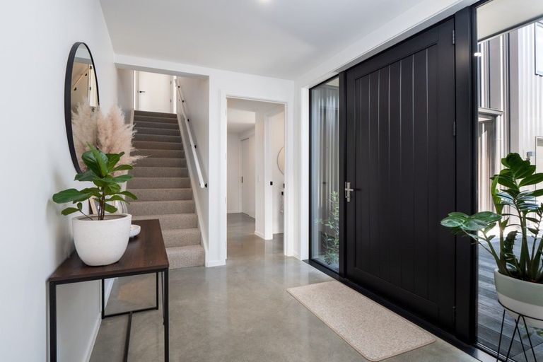 Photo of property in 24 Flynn Lane, Arrowtown, 9302