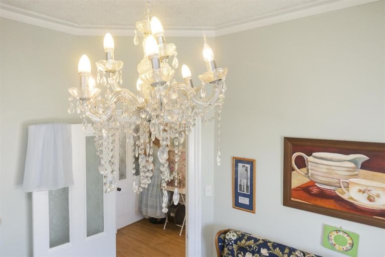 Photo of property in 89 Bridge Street, Bulls, 4818