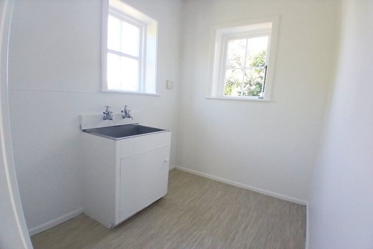 Photo of property in 145a Onslow Road, Khandallah, Wellington, 6035