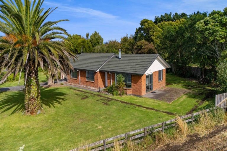 Photo of property in 40 Rona Road, Brixton, Waitara, 4382