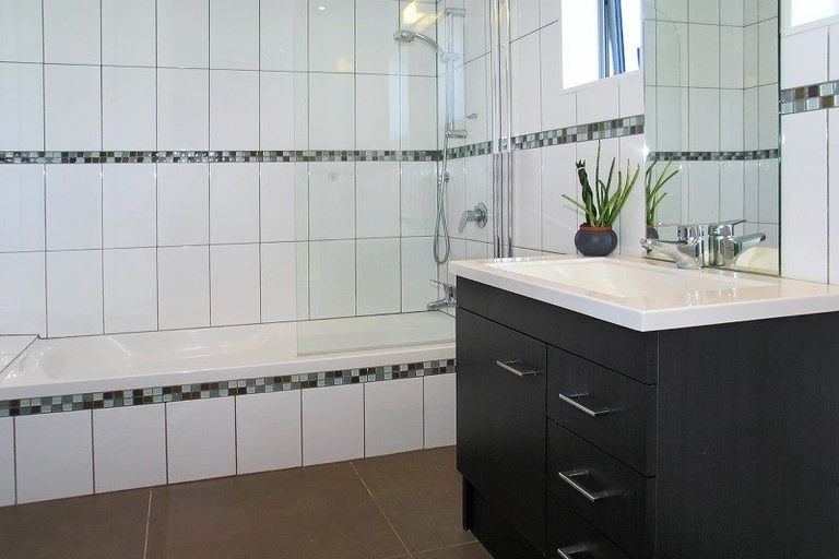 Photo of property in 76a Te Pene Avenue, Titahi Bay, Porirua, 5022