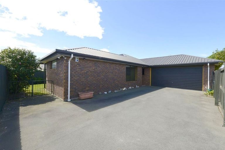 Photo of property in 74 Maidstone Road, Ilam, Christchurch, 8041