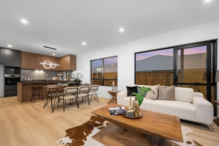 Photo of property in 7 Awa Avenue, Helensville, 0800