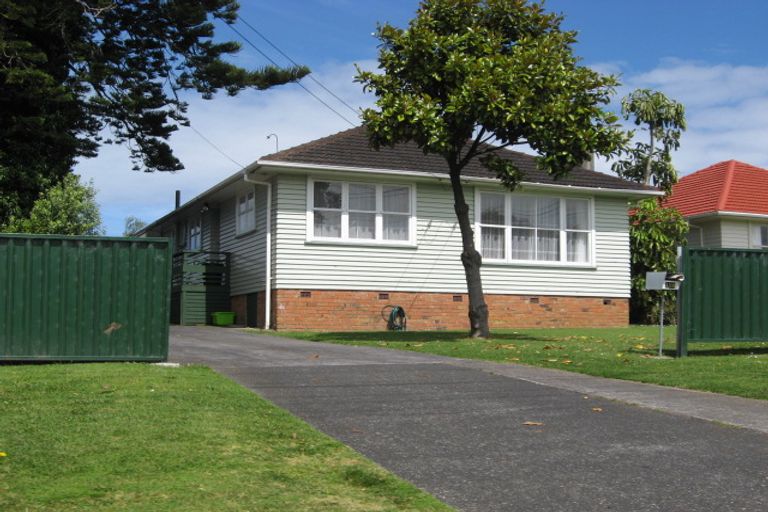 Photo of property in 126 Coronation Road, Mangere Bridge, Auckland, 2022