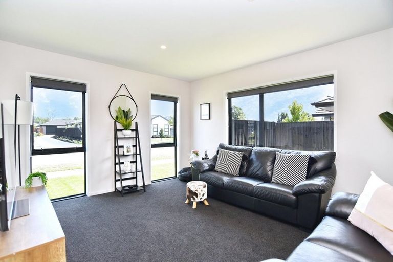 Photo of property in 28 Makawe Roa Street, Marshland, Christchurch, 8083