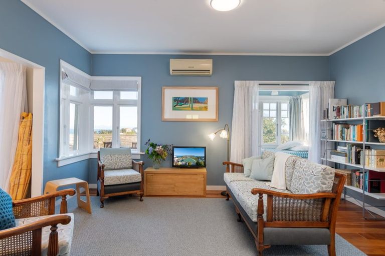 Photo of property in 13 Thornley Street, Titahi Bay, Porirua, 5022