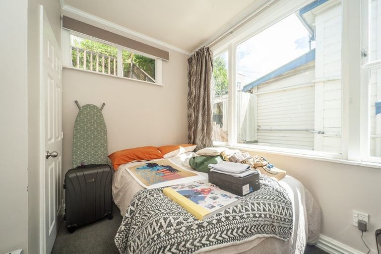 Photo of property in 1/126 The Parade, Island Bay, Wellington, 6023