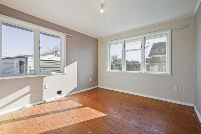 Photo of property in 6 Netley Place, Aranui, Christchurch, 8061