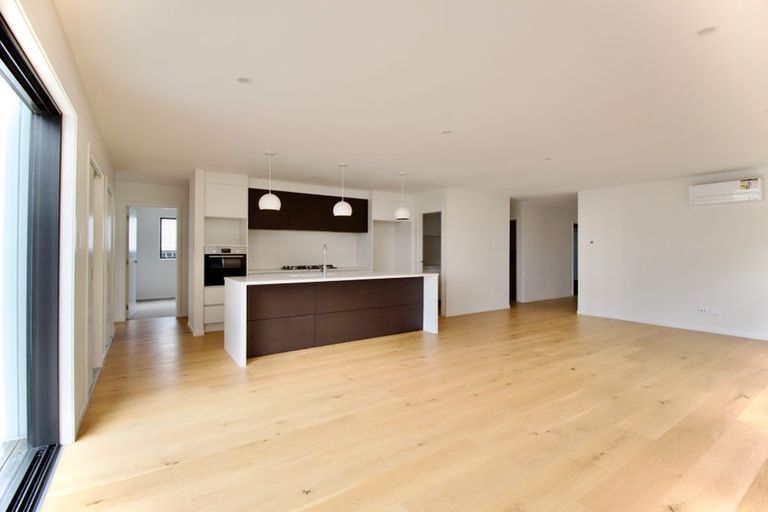 Photo of property in 8 Croatia Avenue, Huapai, Kumeu, 0810