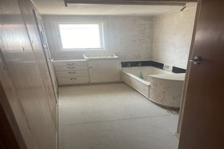 Photo of property in 5b Howden Street, Waiuku, 2123