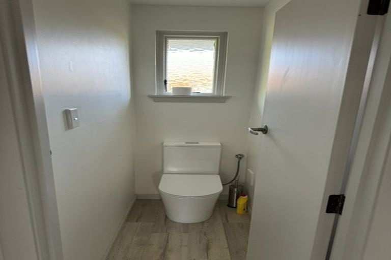 Photo of property in 2/32 Mona Vale Avenue, Riccarton, Christchurch, 8011