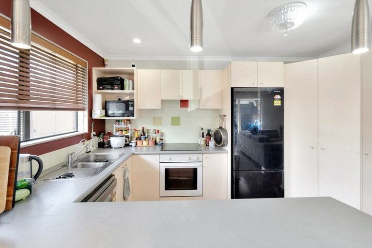 Photo of property in 2/127 Coronation Road, Papatoetoe, Auckland, 2025