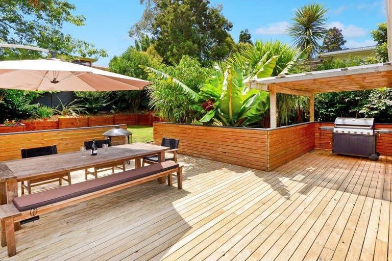Photo of property in 56 Saffron Street, Birkdale, Auckland, 0626