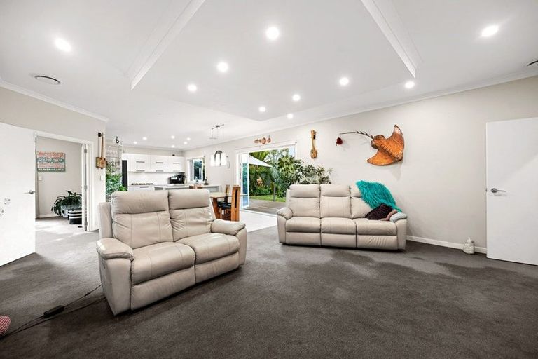 Photo of property in 22 Gibbston Close, Huntington, Hamilton, 3210