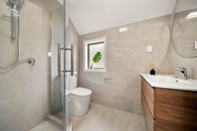 Photo of property in 10c Clensmore Place, Torbay, Auckland, 0630