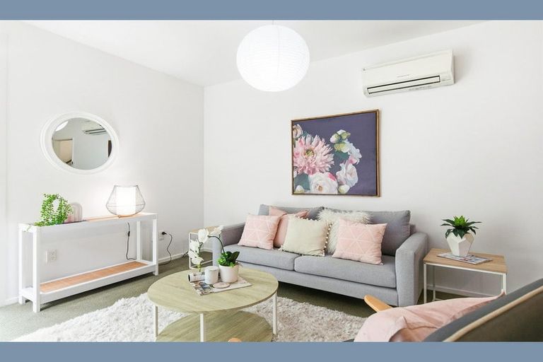 Photo of property in 2/39 Onslow Road, Khandallah, Wellington, 6035