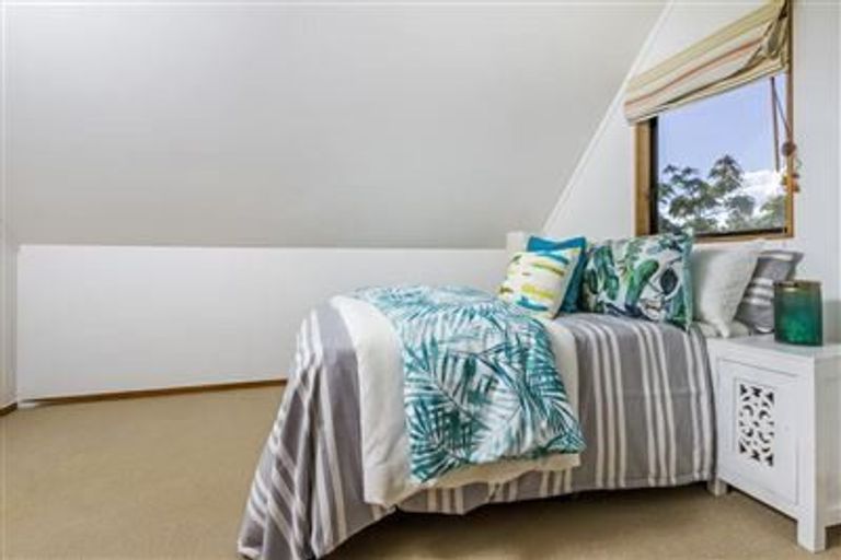 Photo of property in 1/164 Nile Road, Milford, Auckland, 0620