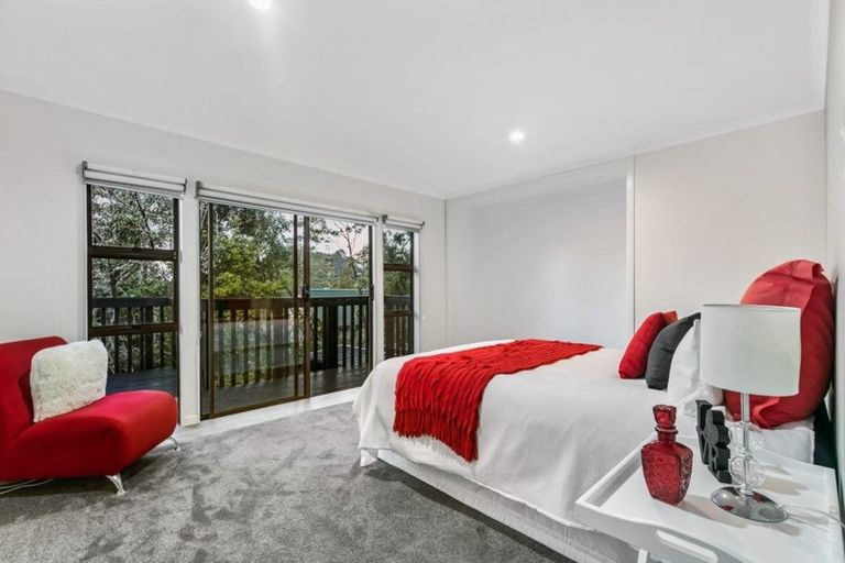 Photo of property in 354 Forest Hill Road, Waiatarua, Auckland, 0612