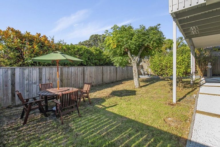 Photo of property in 1/5 Sharon Road, Waiake, Auckland, 0630