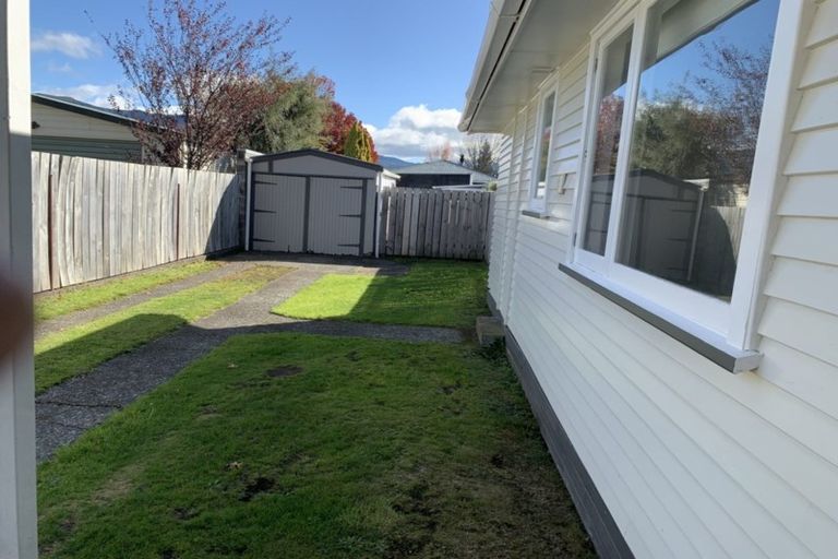 Photo of property in 69 Te Rangitautahanga Road, Turangi, 3334