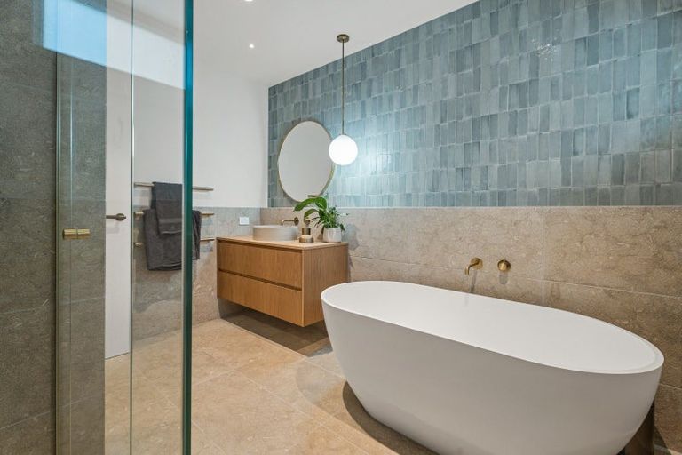 Photo of property in 19 Kerr Street, Devonport, Auckland, 0624