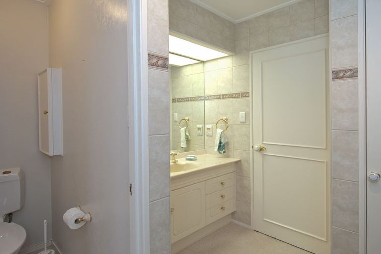 Photo of property in 24b Western Road, Otumoetai, Tauranga, 3110