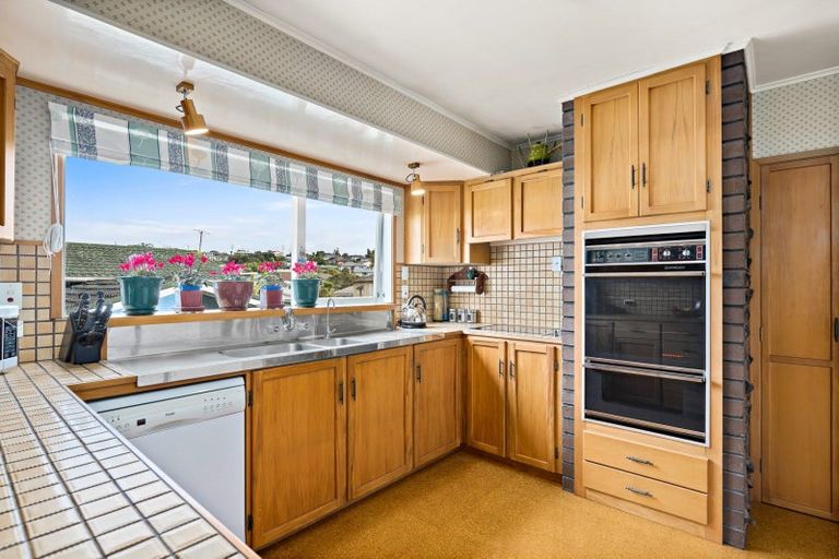 Photo of property in 51 Gordon Avenue, Forrest Hill, Auckland, 0620